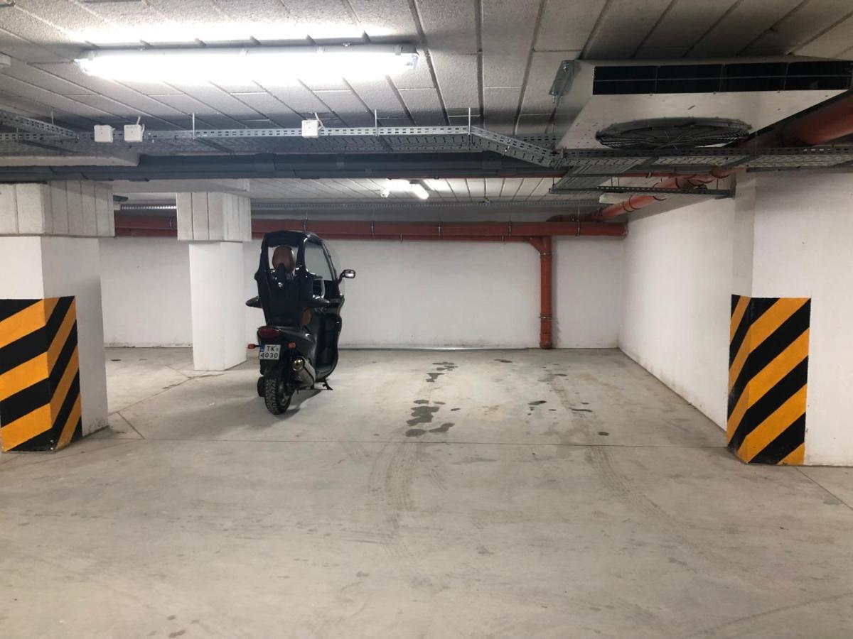 Klimatyzowany Apartament Wenecja Z Garazem Podziemnym Kielce Luaran gambar
